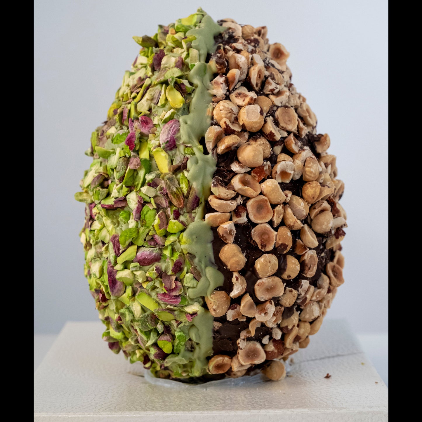 Uovo cioccolato pistacchi e nocciole