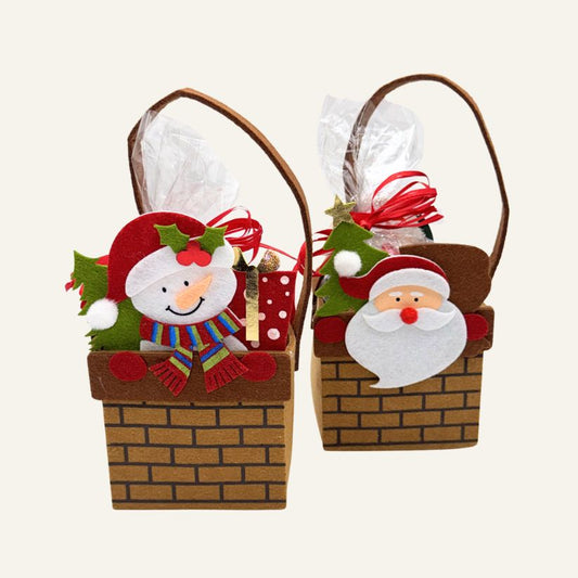Cestini Natalizi in Feltro a Forma di Camino – Assortiti con Dolciumi